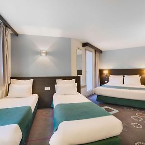 1 Double Bed 2 Single Beds